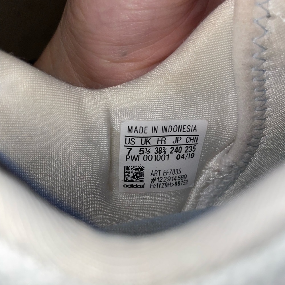 Adidas - Picture 4 of 4